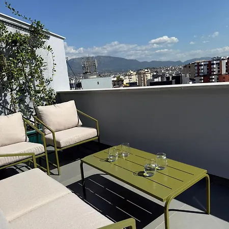 La Luxury Rooftop * ティラナ