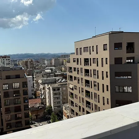 Appartement La Luxury Rooftop Tirana