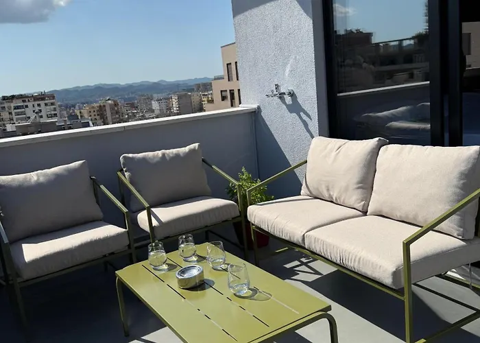 La Luxury Rooftop * Tirana