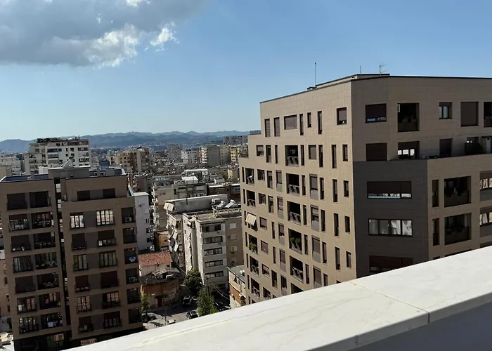 Lägenhet La Luxury Rooftop Tirana