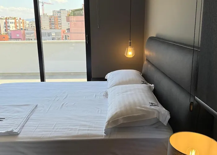 La Luxury Rooftop * Tirana