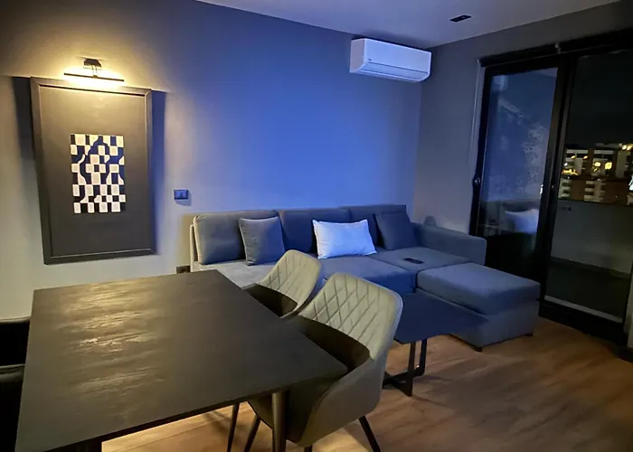 La Luxury Rooftop * Tirana